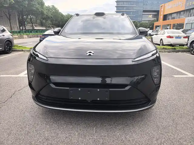 2023 Nio ES8
