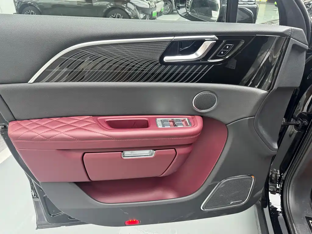 Hongqi Hongqi E-HS9 — миниатюра 7
