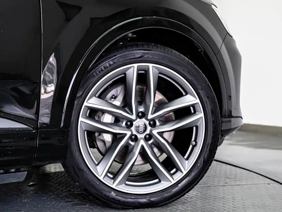 Audi Q7 2024 55 TFSI quattro S line Sport