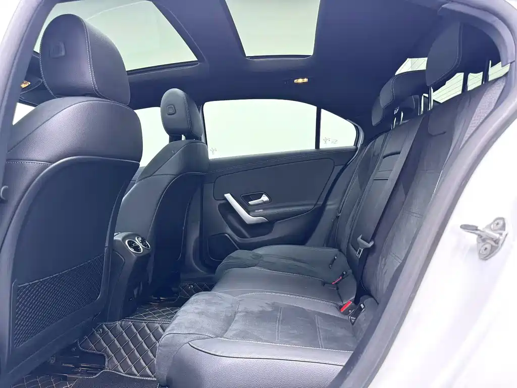 Mercedes-Benz A-Class — миниатюра 5