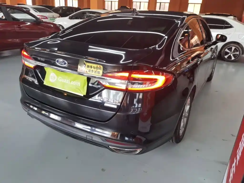 Ford Mondeo — миниатюра 7