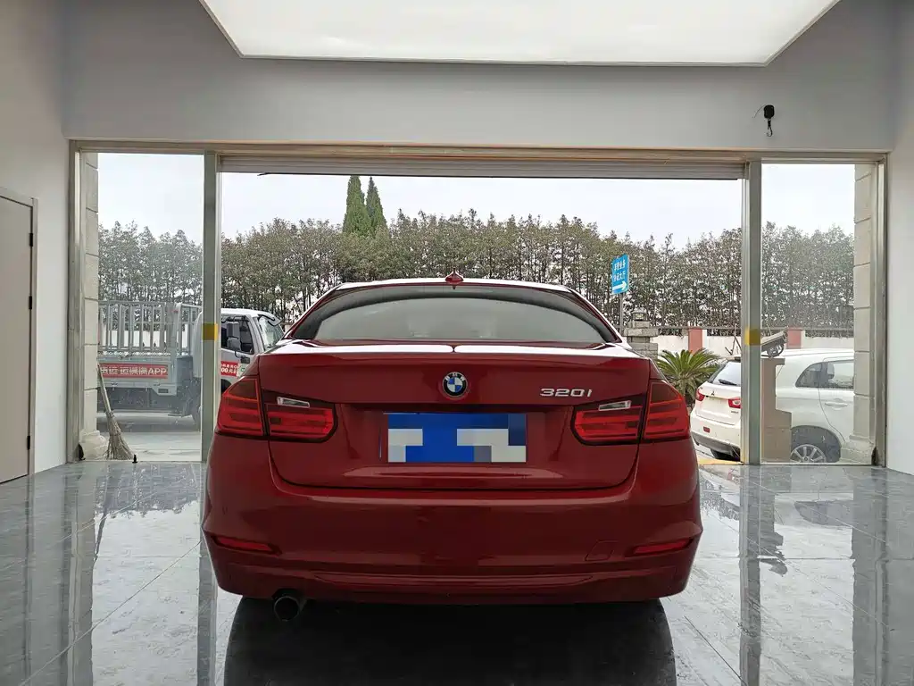 BMW 3 Series — миниатюра 4