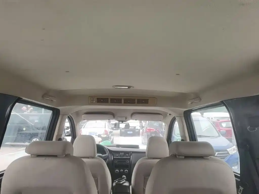 Wuling Rongguang V — миниатюра 18