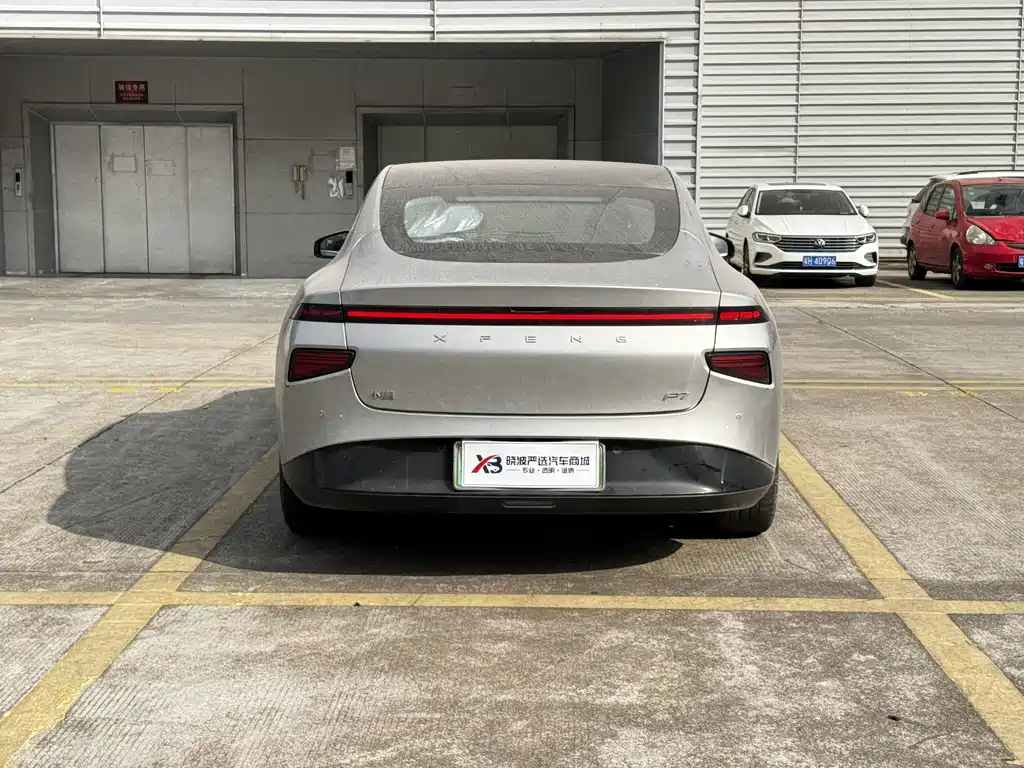XPeng P7 — миниатюра 5