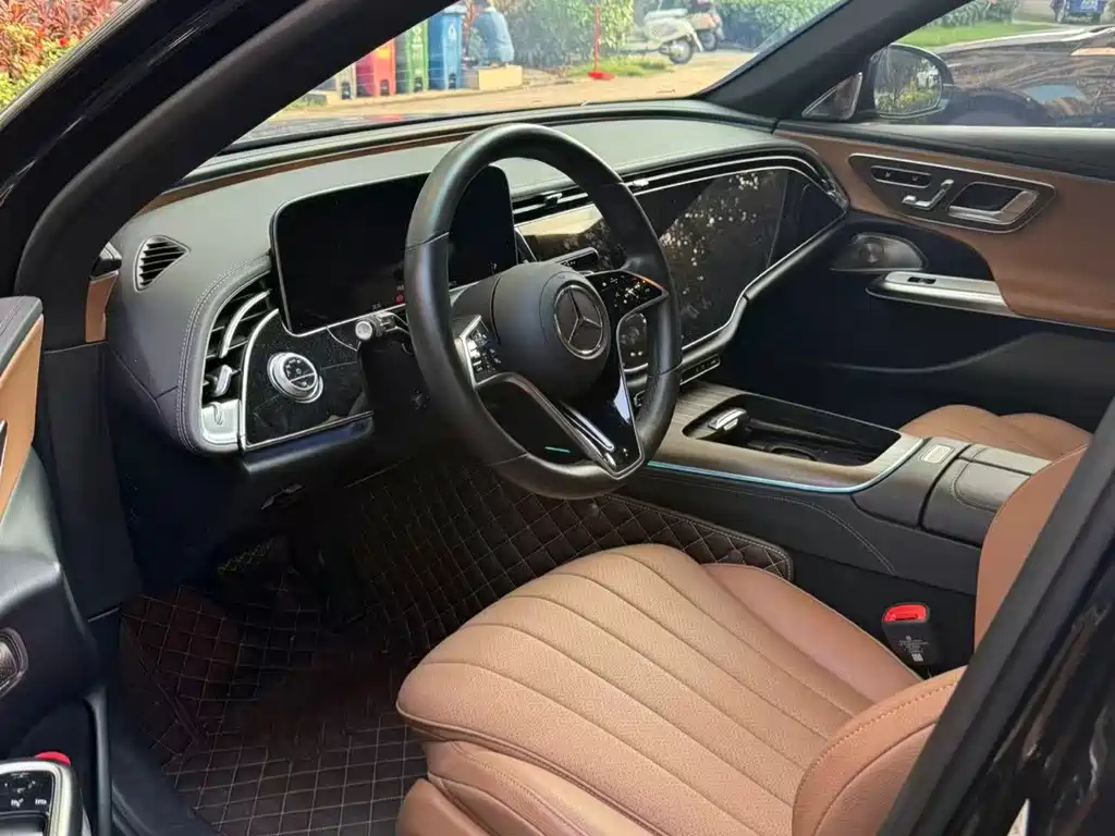 Mercedes-Benz E-Class — миниатюра 2