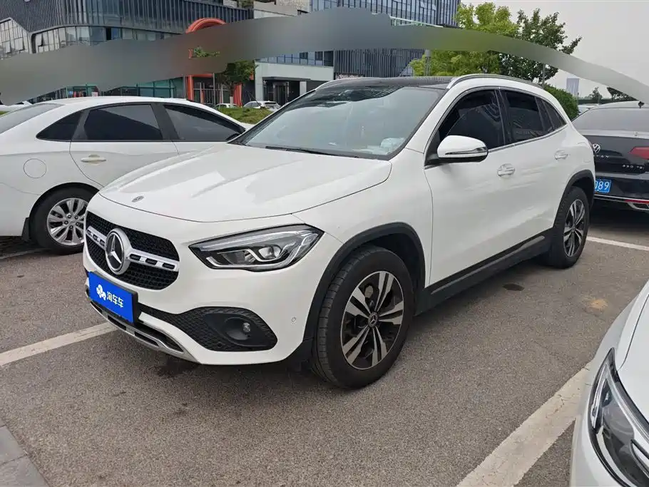 Mercedes-Benz GLA 2021