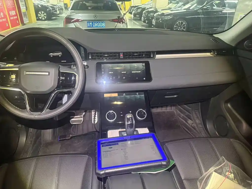 Land Rover Evoque — миниатюра 9