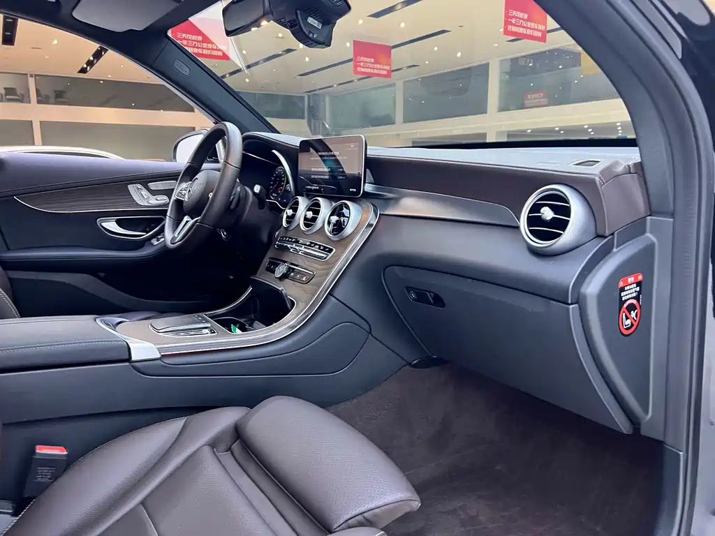 Mercedes-Benz GLC — миниатюра 19