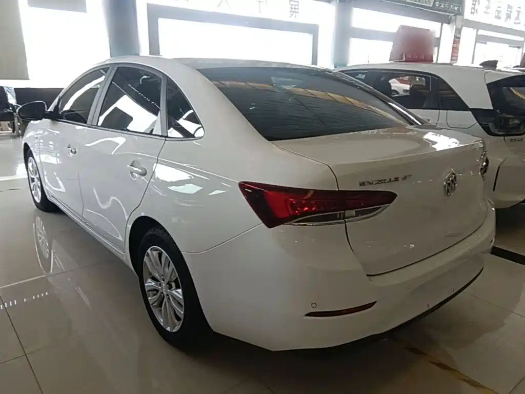Buick Excelle — миниатюра 5