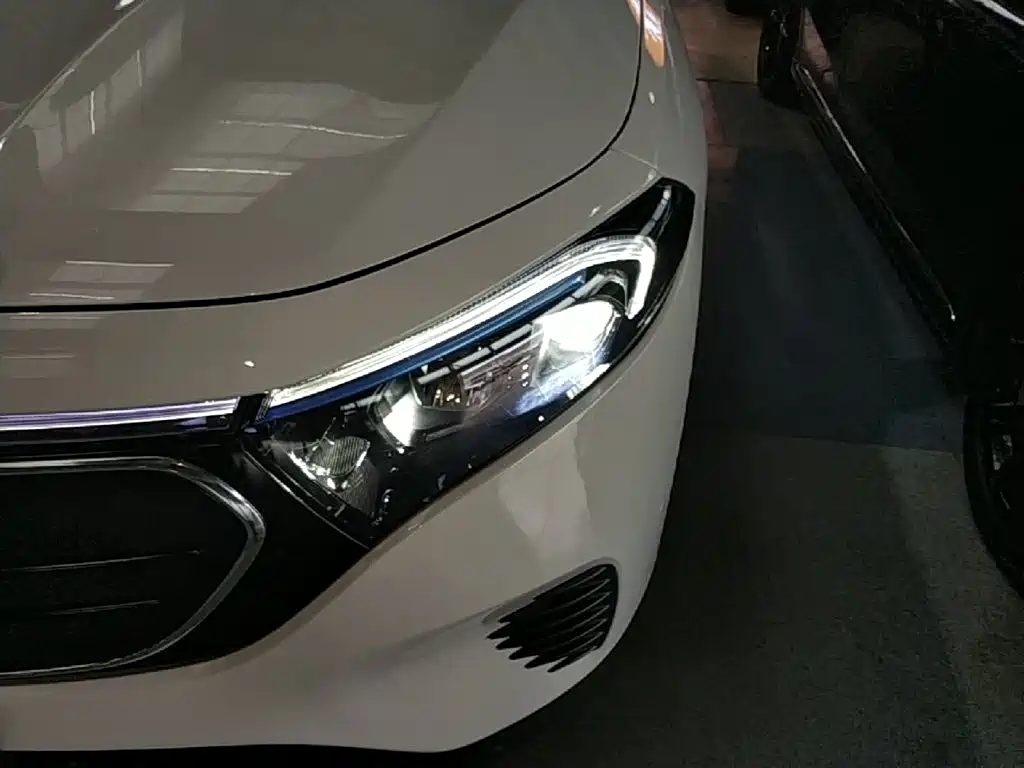 Mercedes-Benz EQB — миниатюра 24