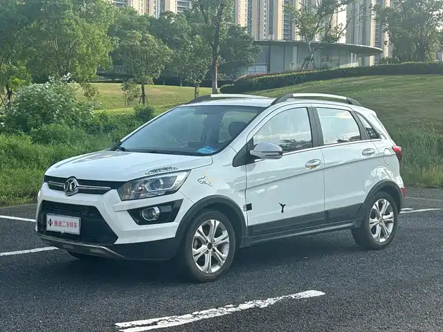 2016 BAIC Senova X25