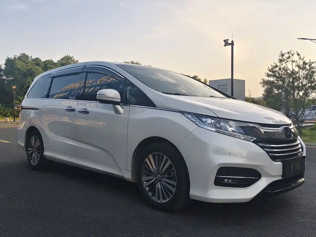 Honda Odyssey 2018 2.4L Luxury