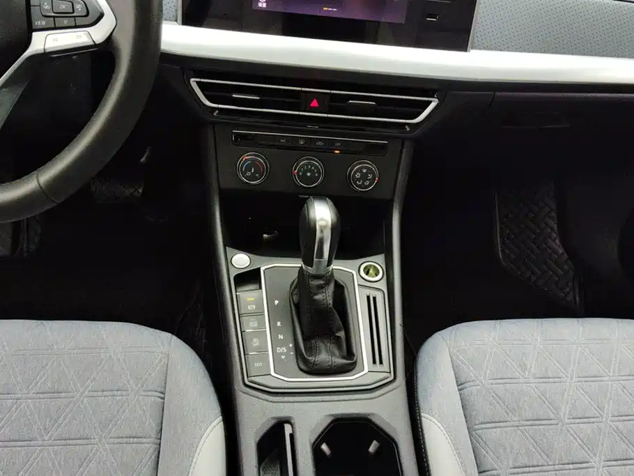 Volkswagen Lavida — миниатюра 16