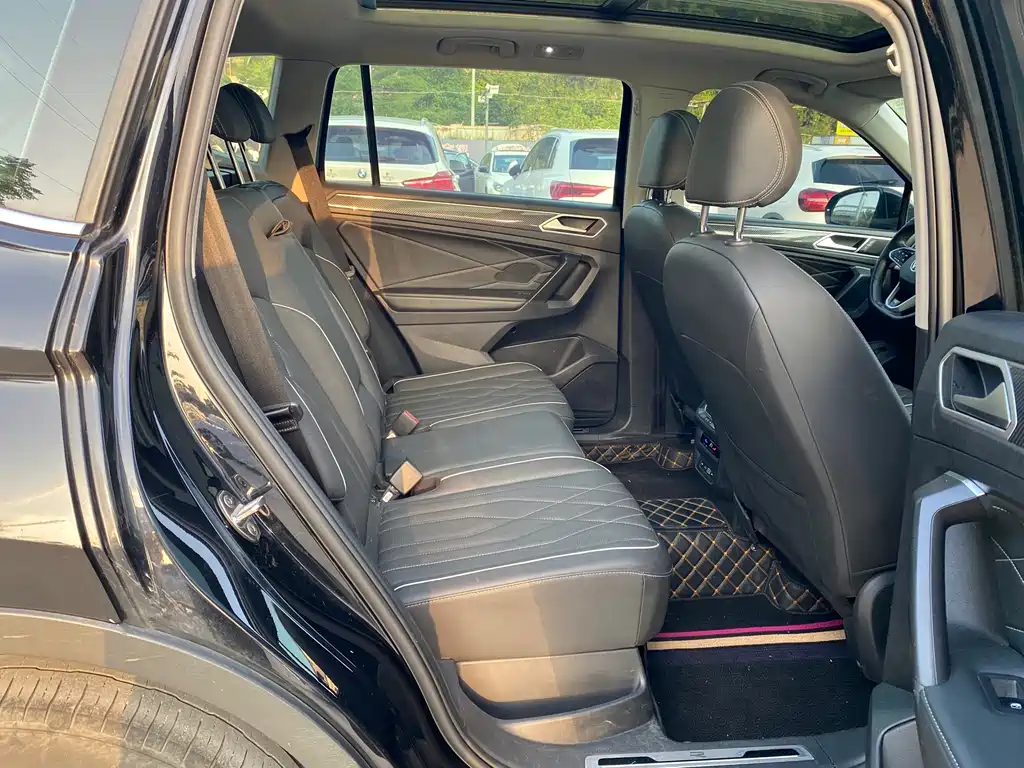 Volkswagen Tiguan L — миниатюра 15