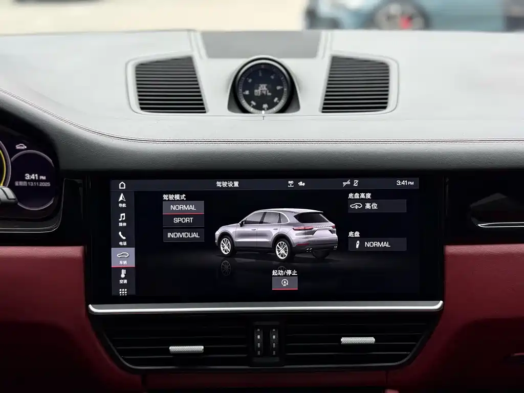 Porsche Cayenne — миниатюра 12