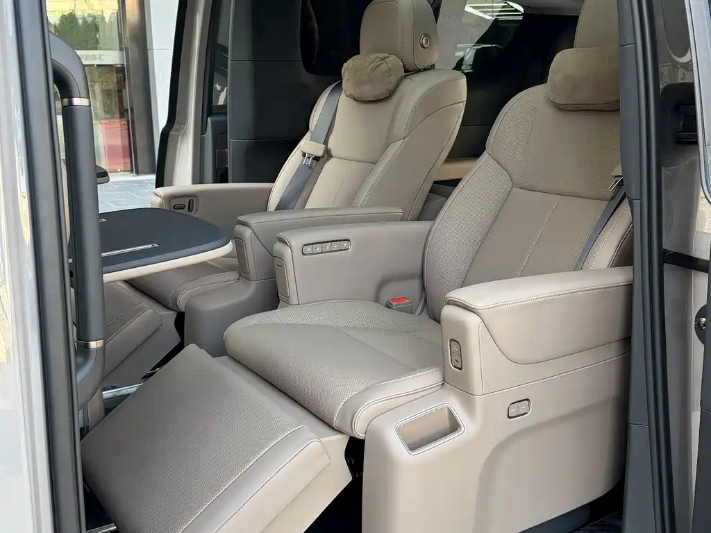 Li Auto Li MEGA — миниатюра 14