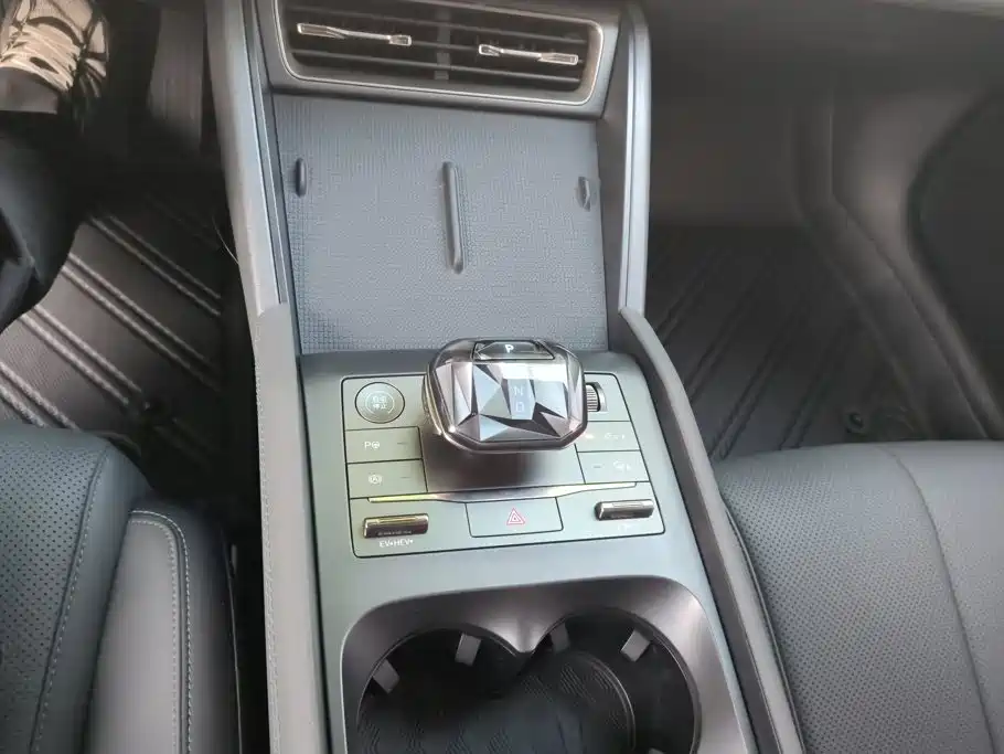 BYD Qin L — миниатюра 16
