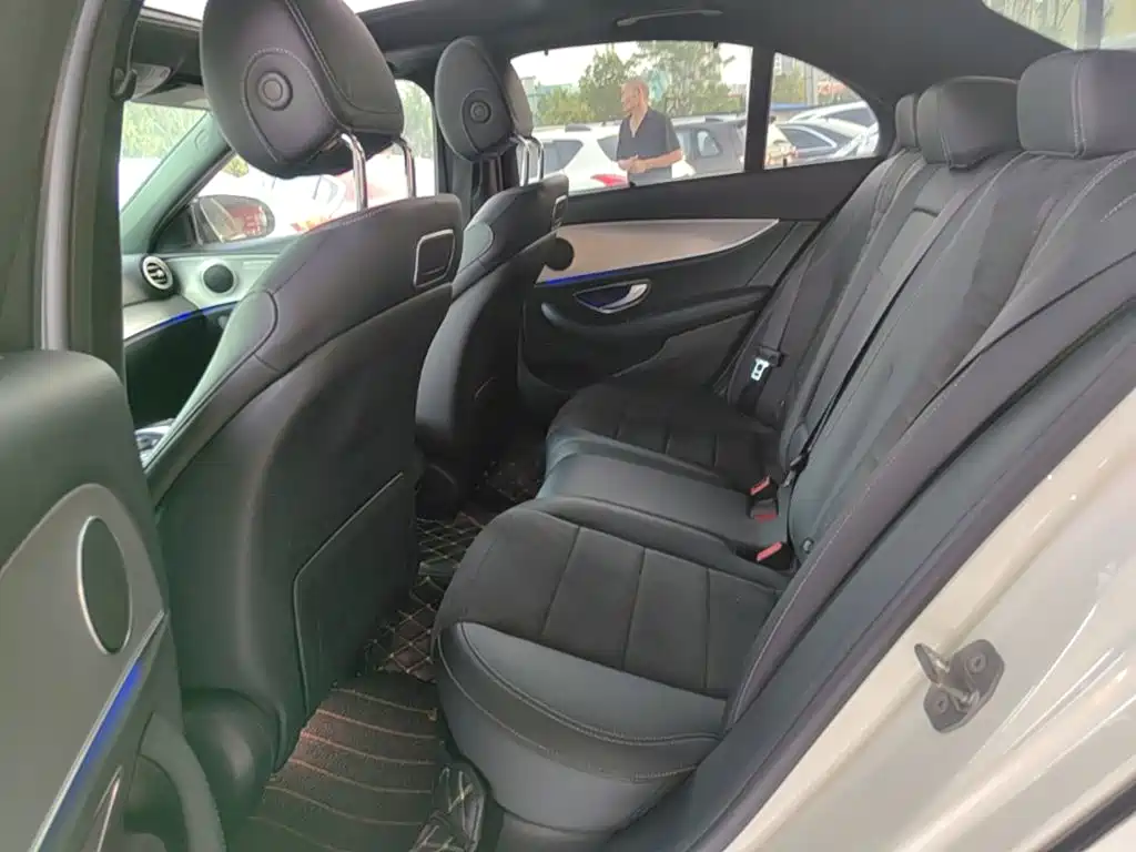 Mercedes-Benz E-Class — миниатюра 17