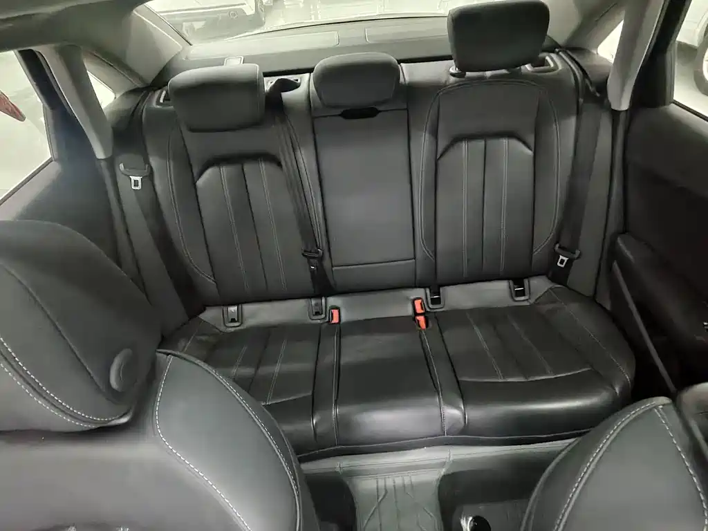 Audi A4L 2021 40 TFSI
