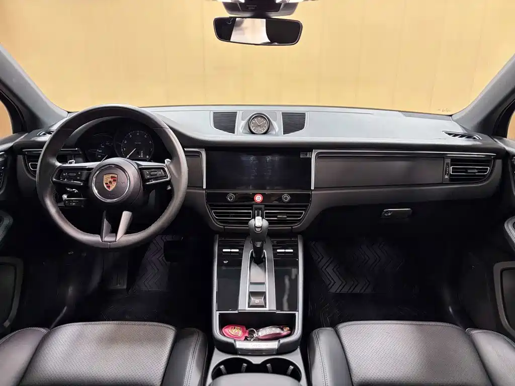 Porsche Macan — миниатюра 14