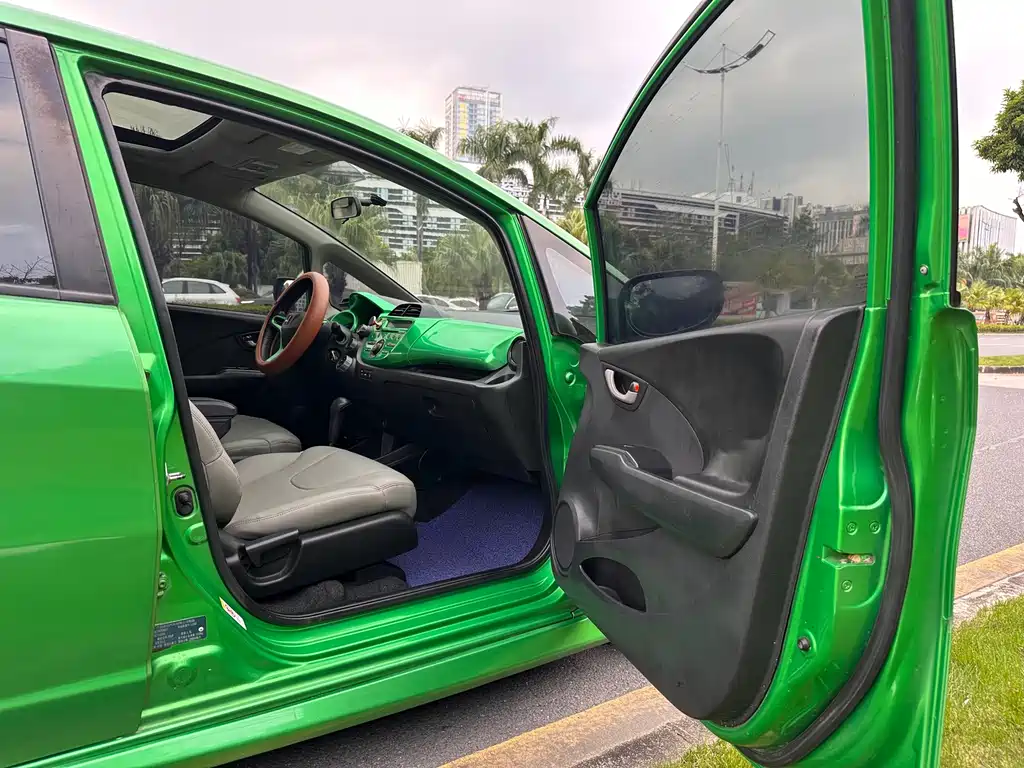 Honda Fit — миниатюра 17