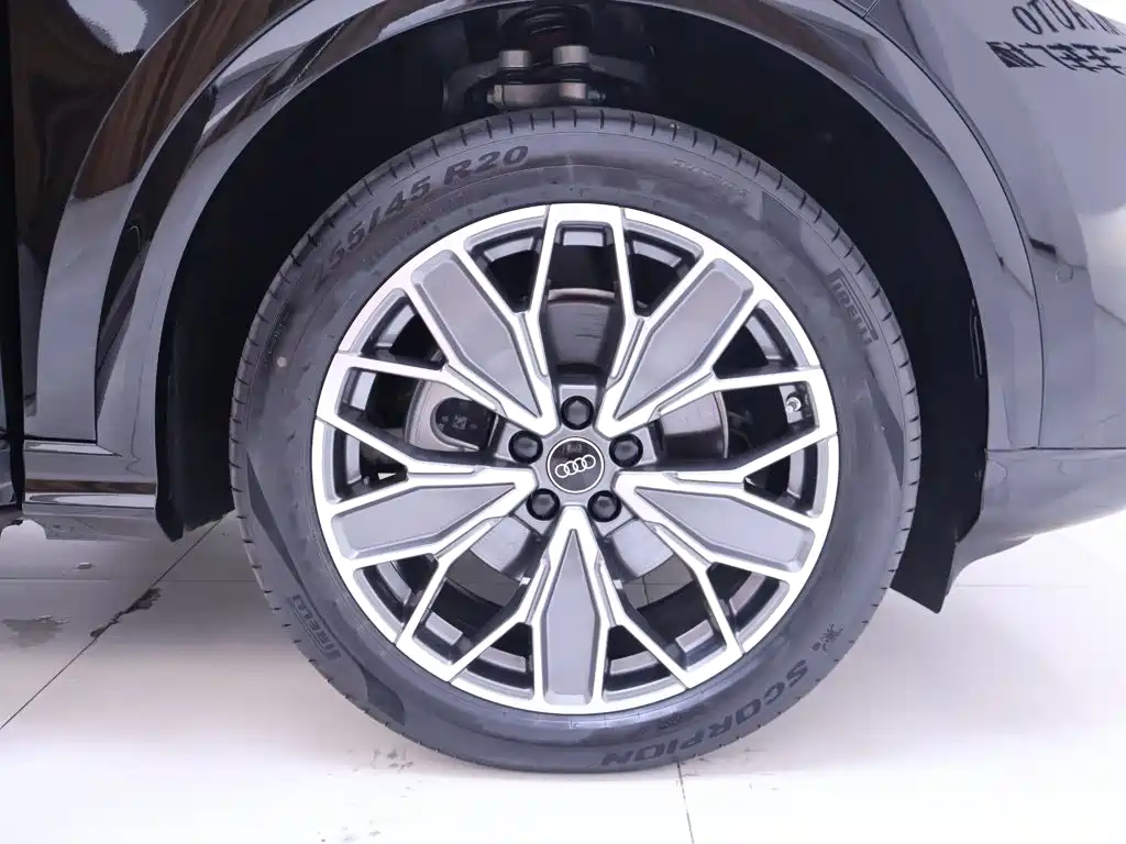 Audi Q5L — миниатюра 6