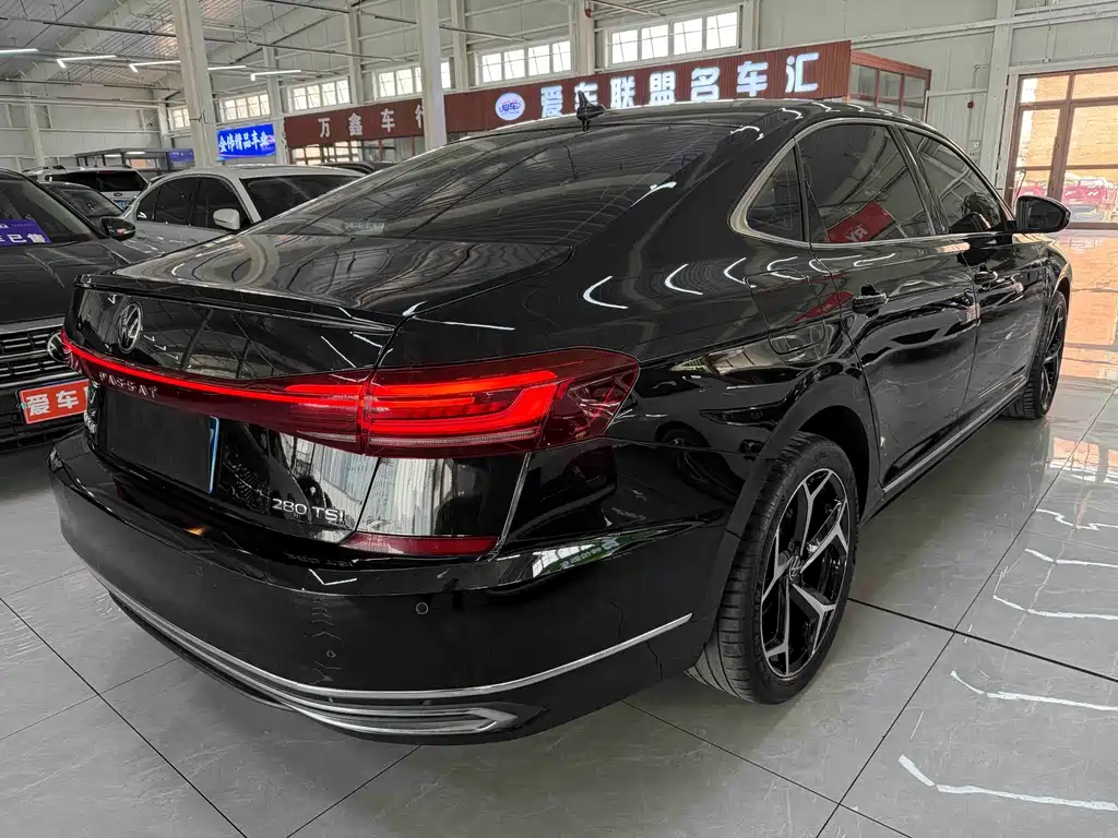 Volkswagen Passat 2022 280TSI Elite