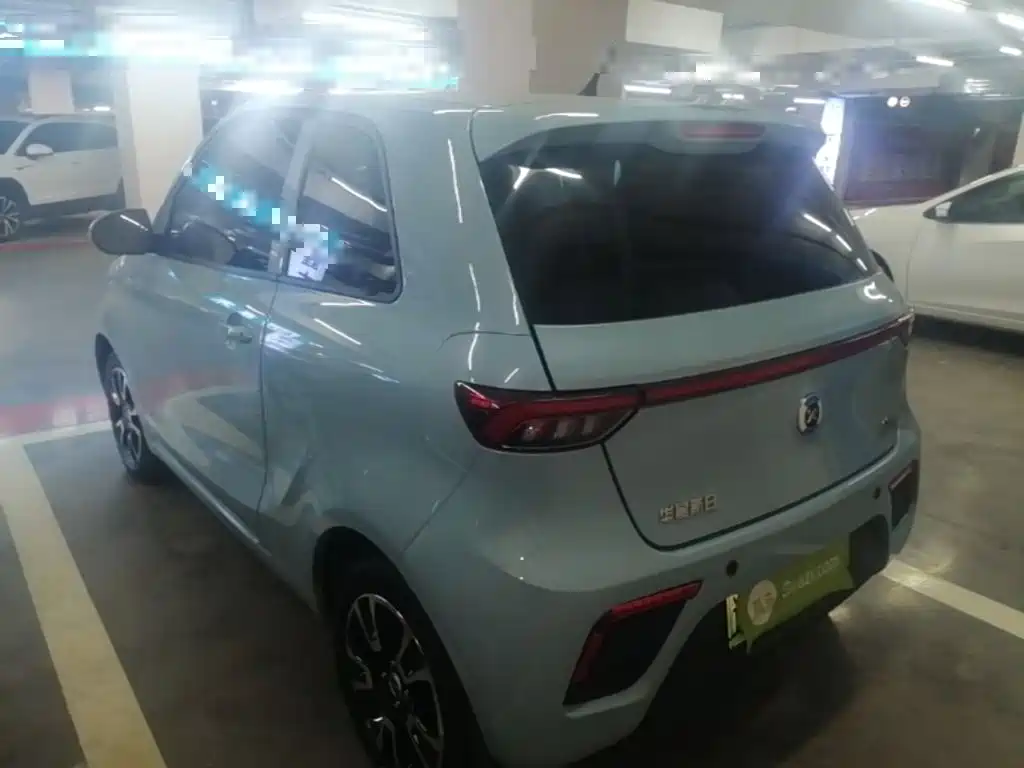 Xinri 华晨新日i03A — миниатюра 5