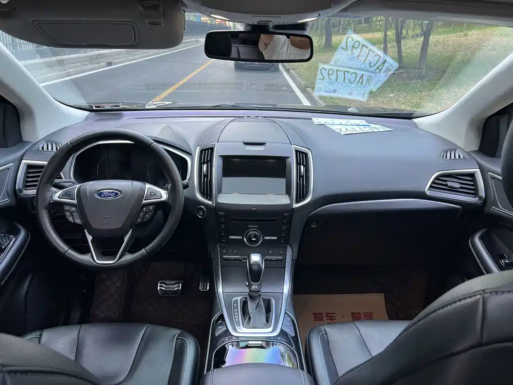 Ford Edge — миниатюра 5