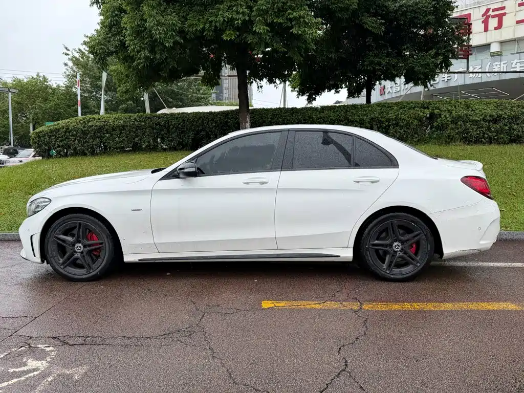 Mercedes-Benz C-Class — миниатюра 3