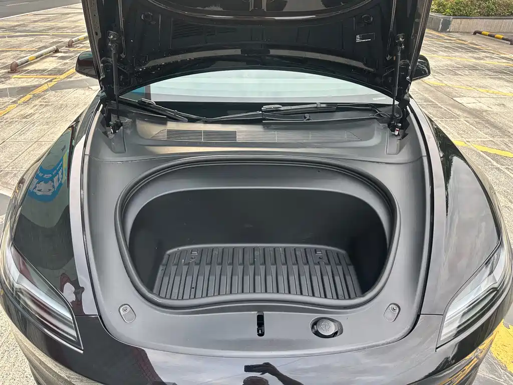 Tesla Model 3 — миниатюра 14