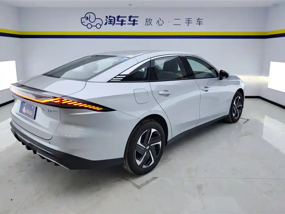 GEELY GALAXY GALAXY L6