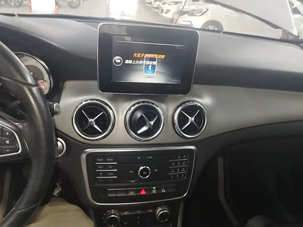 Mercedes-Benz GLA — миниатюра 13