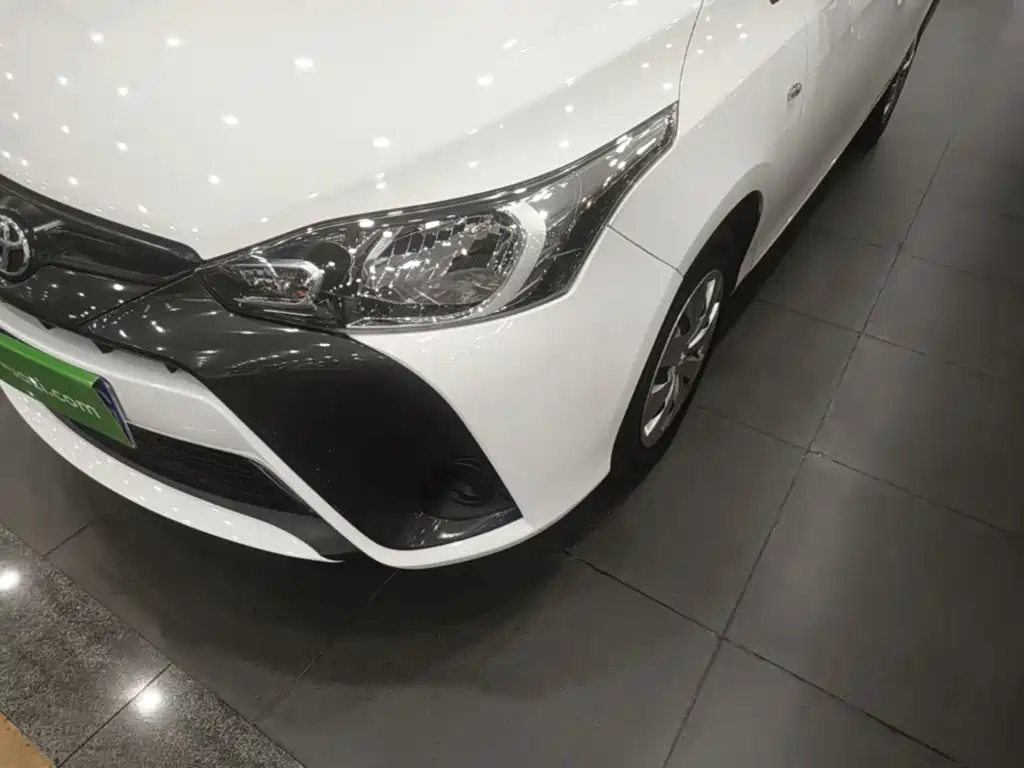 Toyota Yaris L — миниатюра 24
