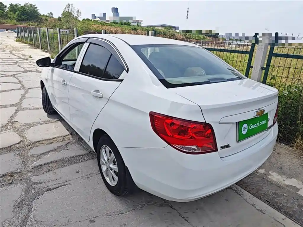 Chevrolet Sail 2015 3 1.3L AMT