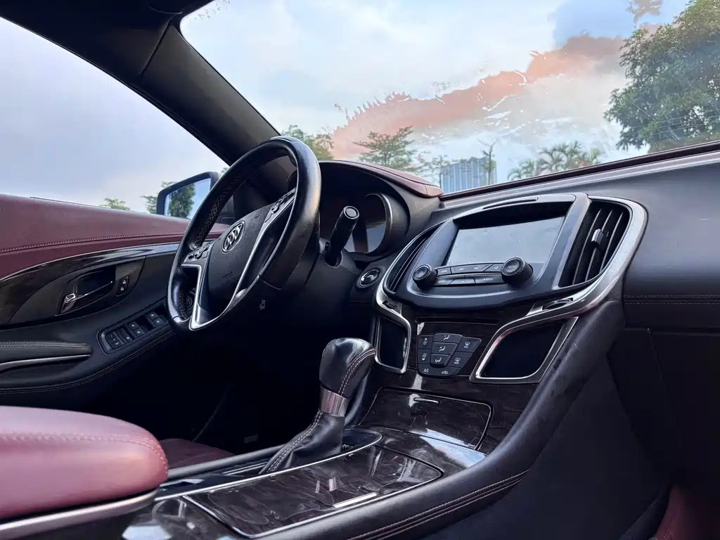 Buick LaCrosse — миниатюра 22