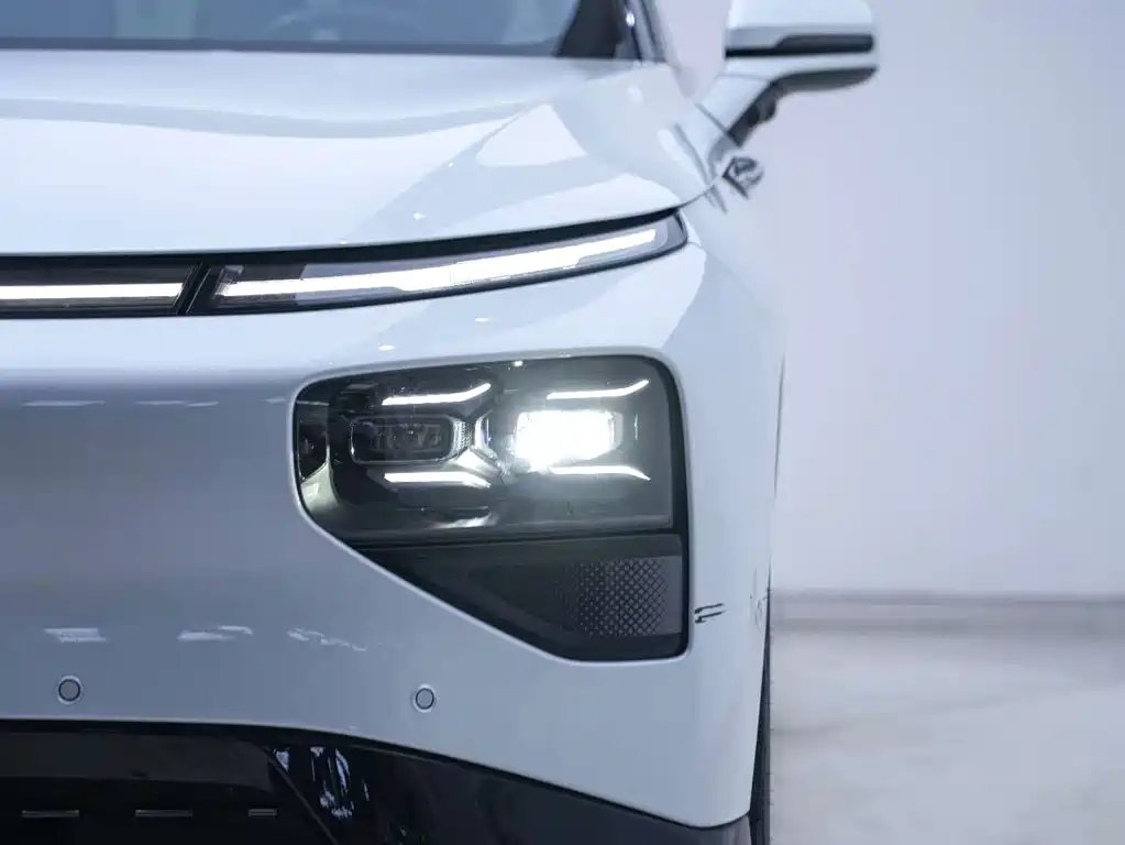 XPeng G9 — миниатюра 22