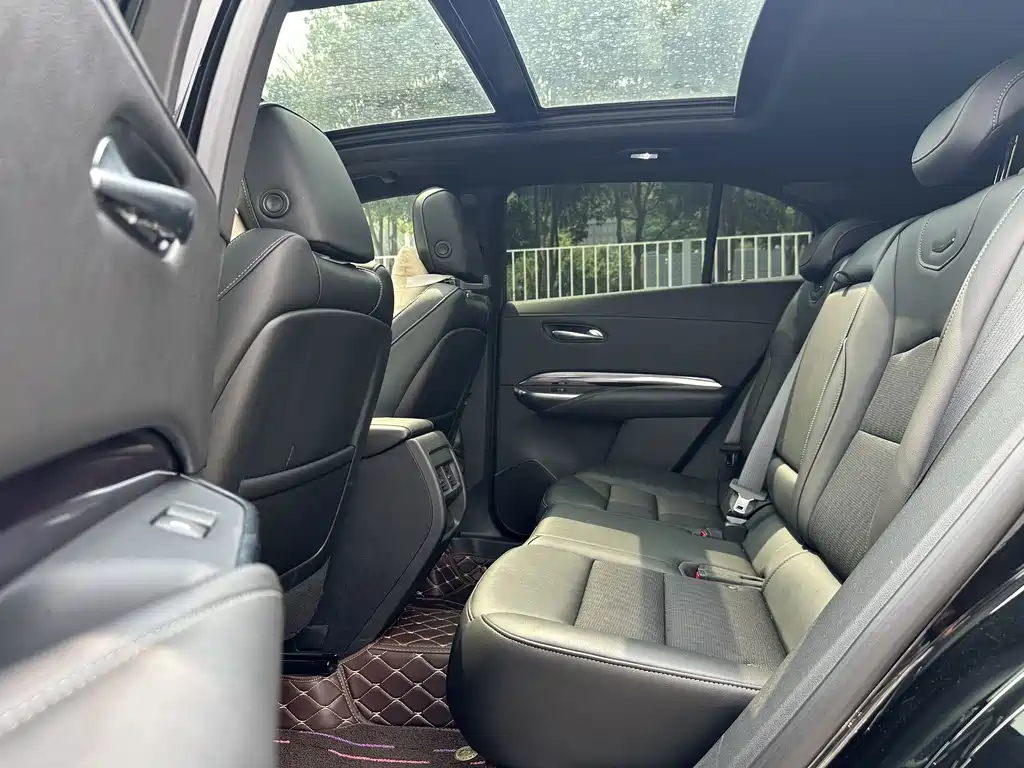Cadillac XT4 — миниатюра 13