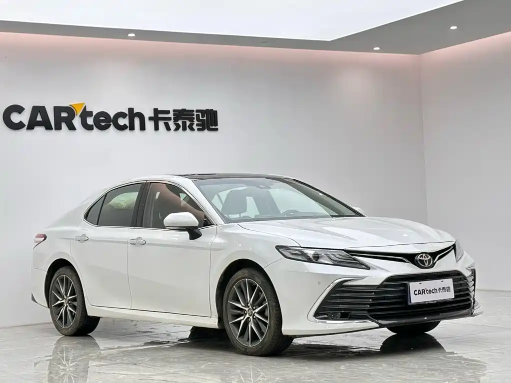Toyota Camry — миниатюра 6
