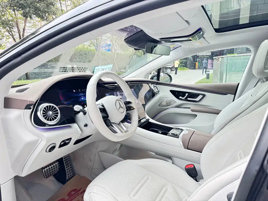 MERCEDES-BENZ EQS AMG