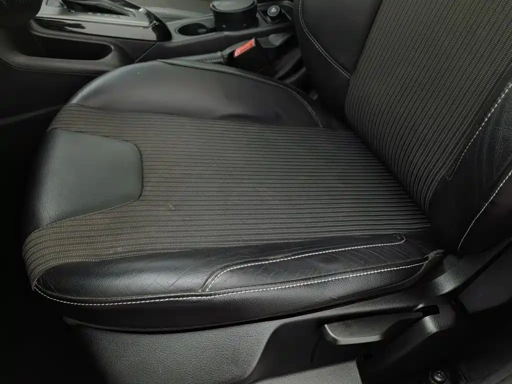 Ford Focus — миниатюра 20