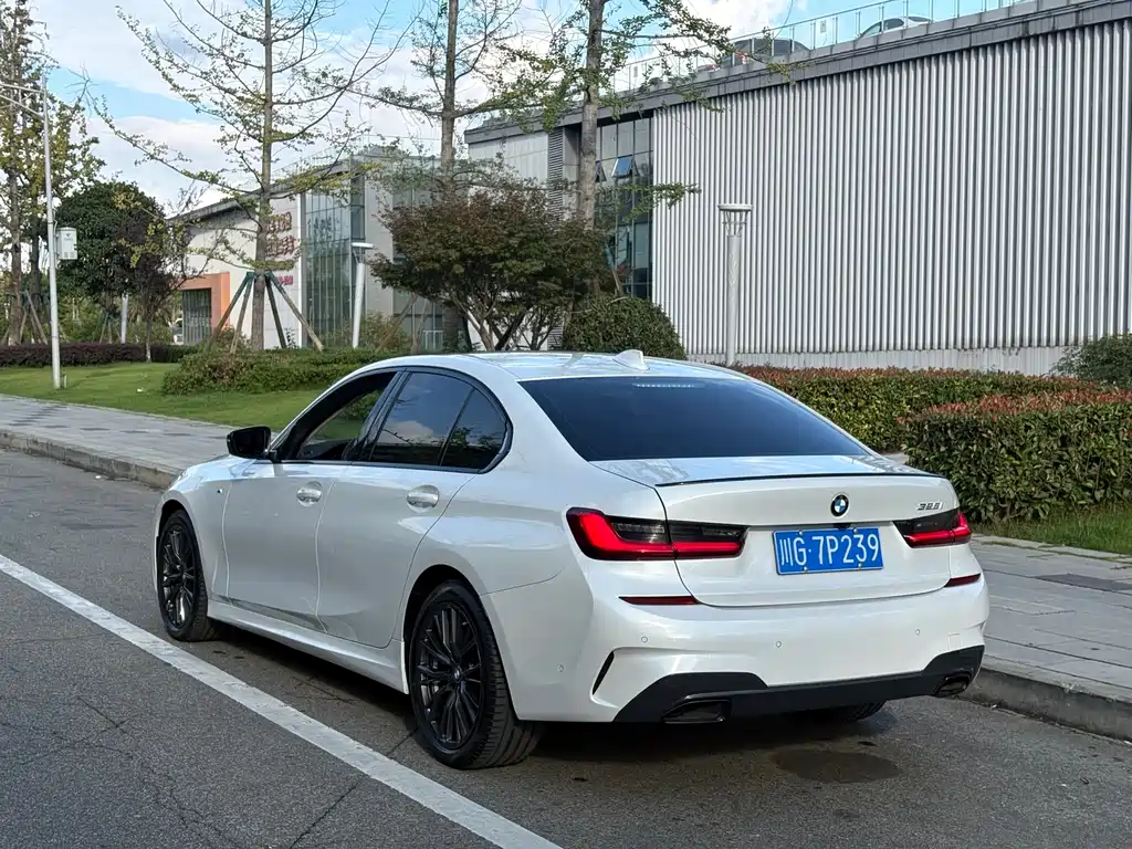 BMW 3 Series — миниатюра 9