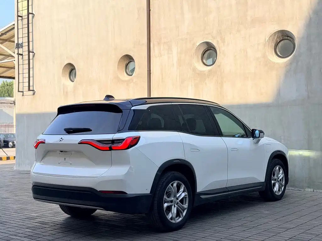 NIO ES8 — миниатюра 5