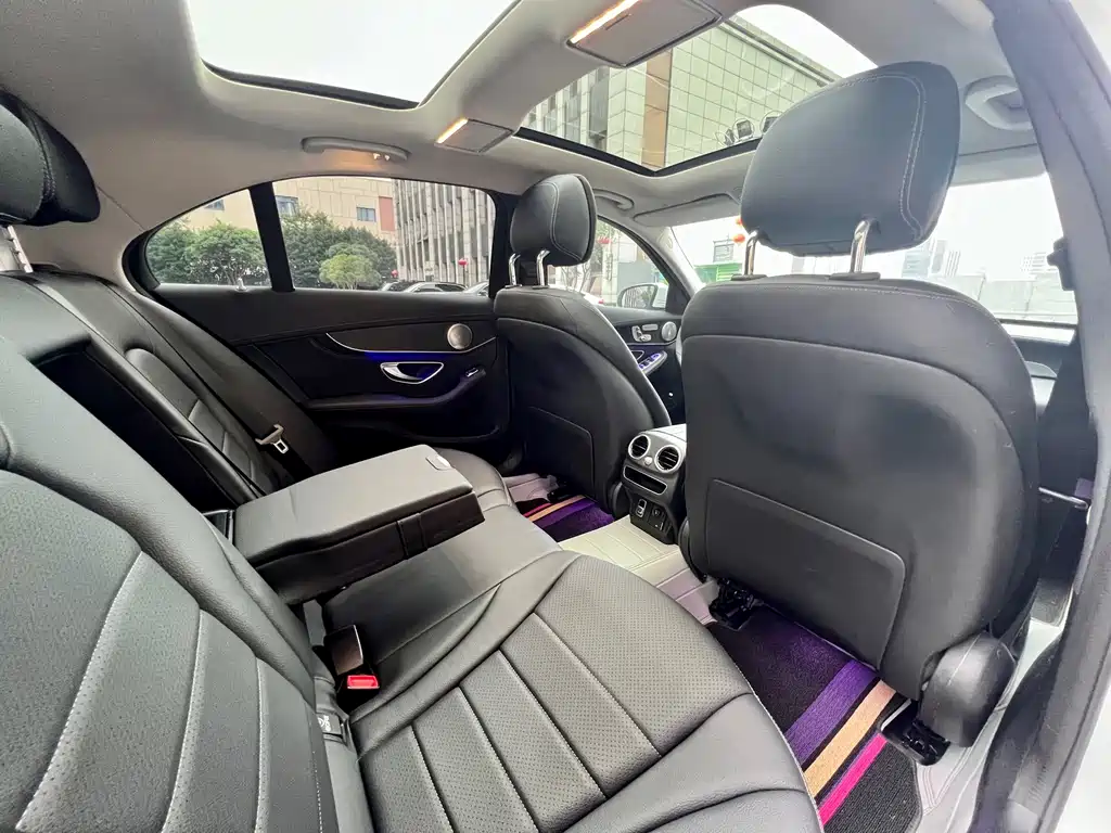 Mercedes-Benz C-Class — миниатюра 24