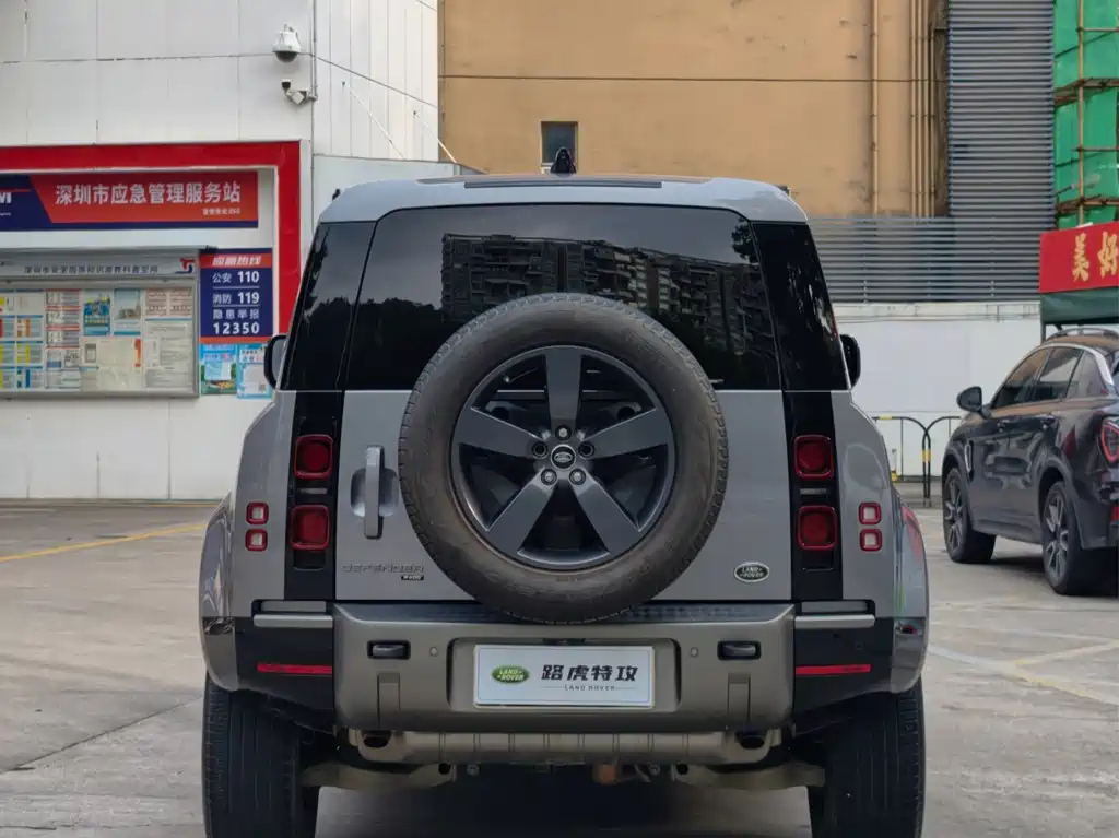 Land Rover Defender — миниатюра 11