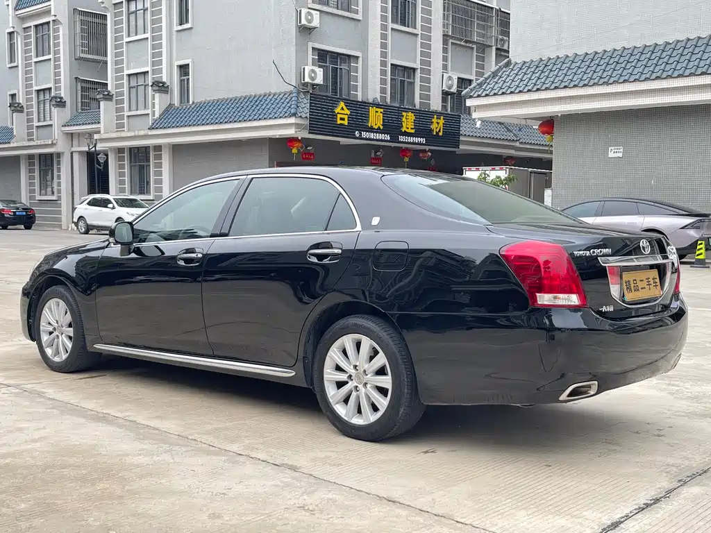 Toyota Crown 2010 2.5L Royal