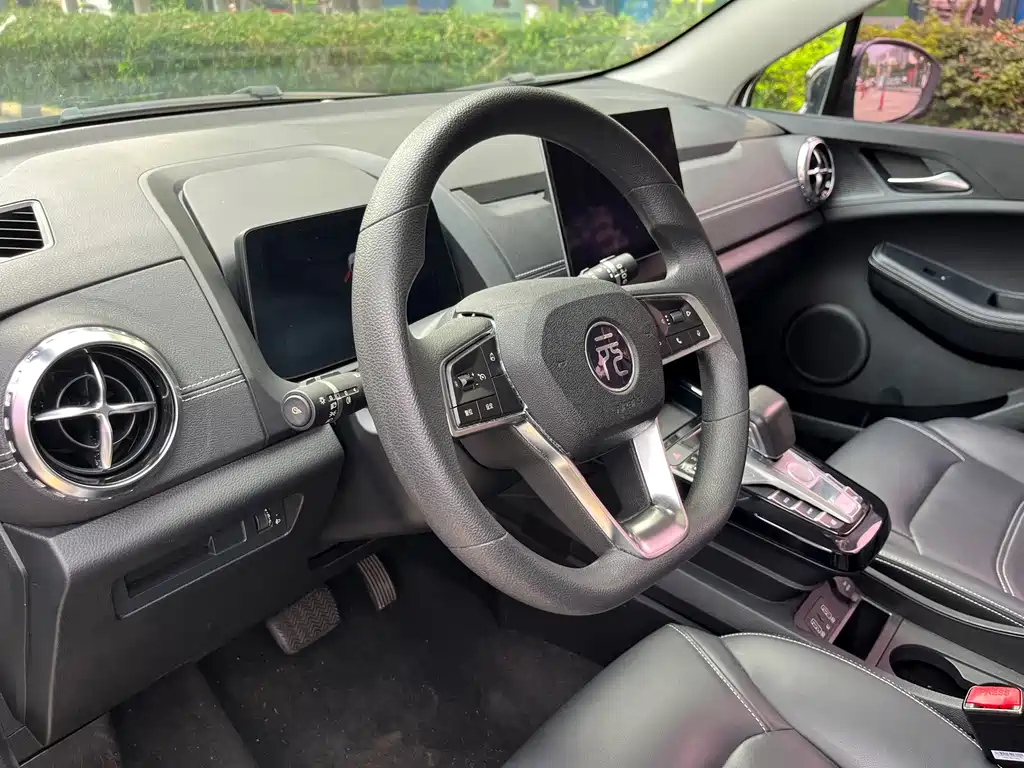BYD Yuan EV — миниатюра 12