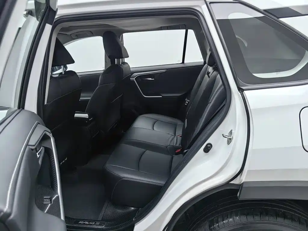 Toyota RAV4 — миниатюра 15