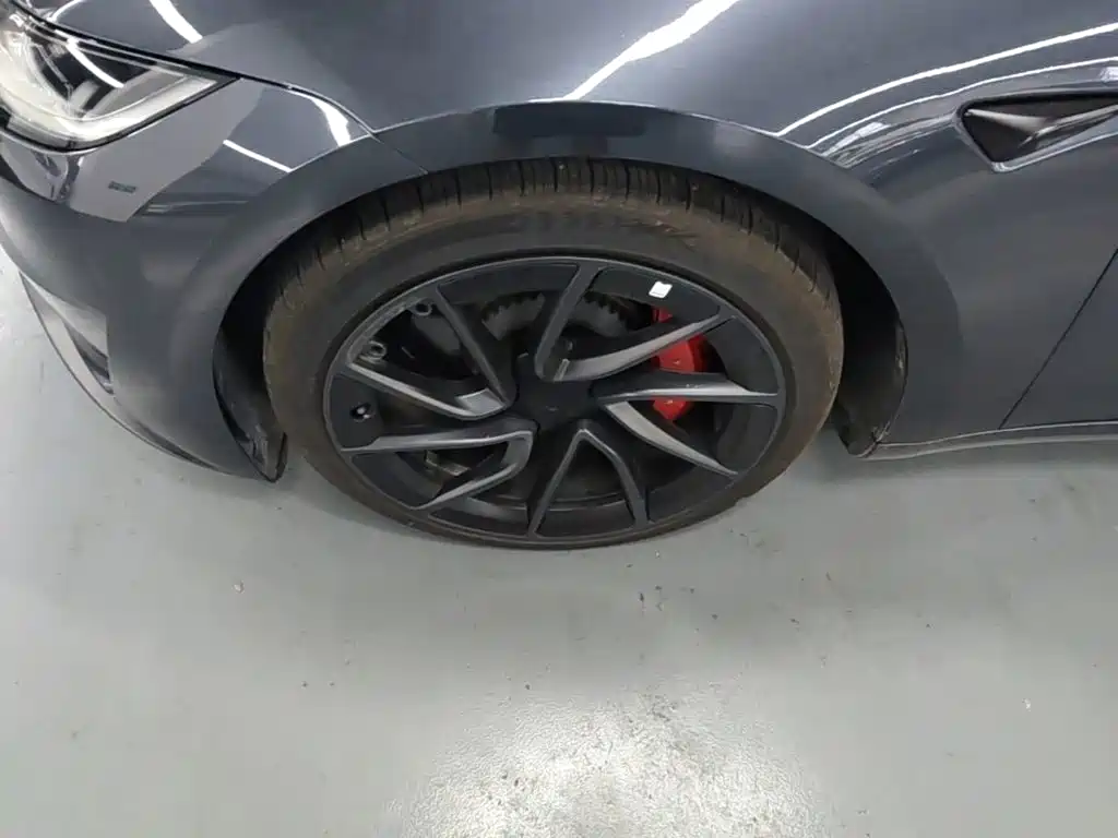 Tesla Model 3 — миниатюра 23