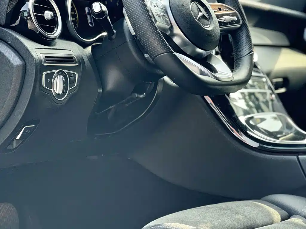 Mercedes-Benz C-Class — миниатюра 13